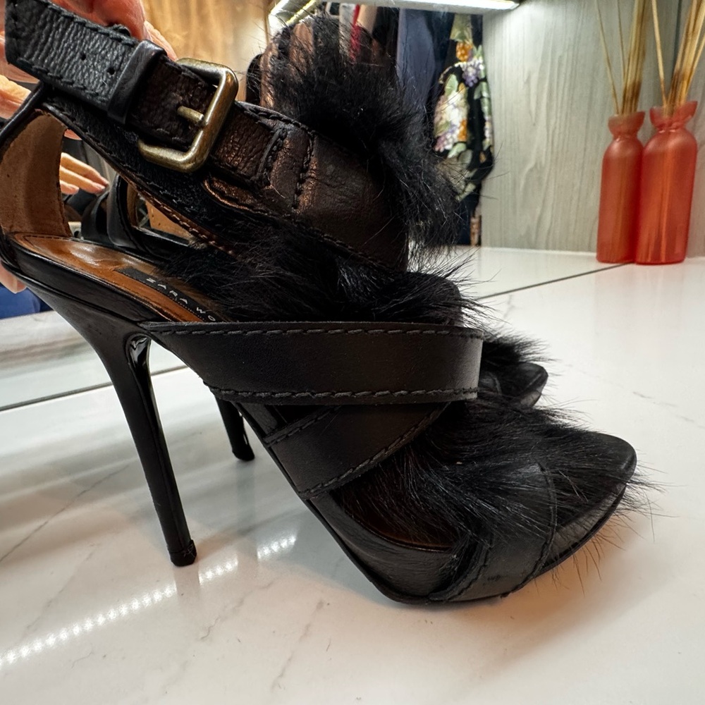 Elegant Black Stiletto Heels with Fur Accent Zara Size 7